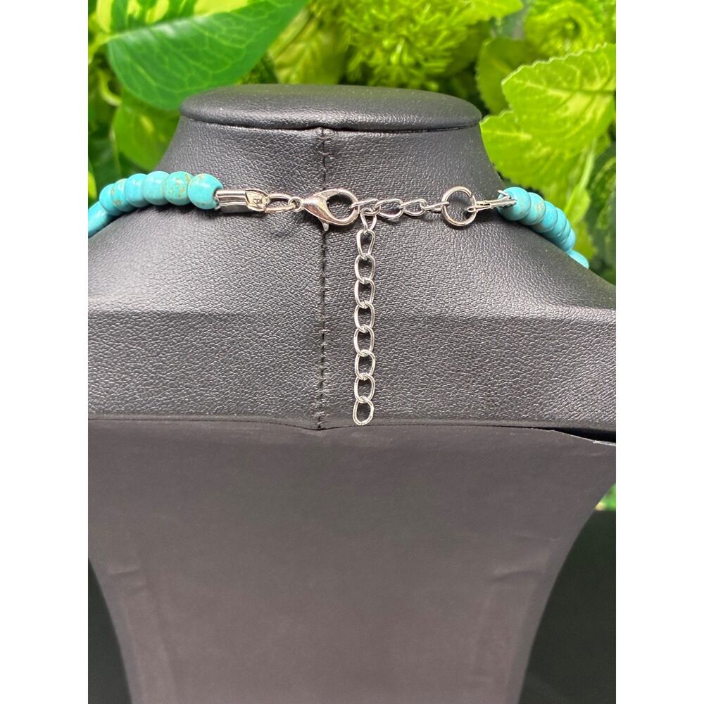 Turquoise Howlite Disc Bead Necklace Graduated Statement Collar 22 Inch - Picture 4 of 8
